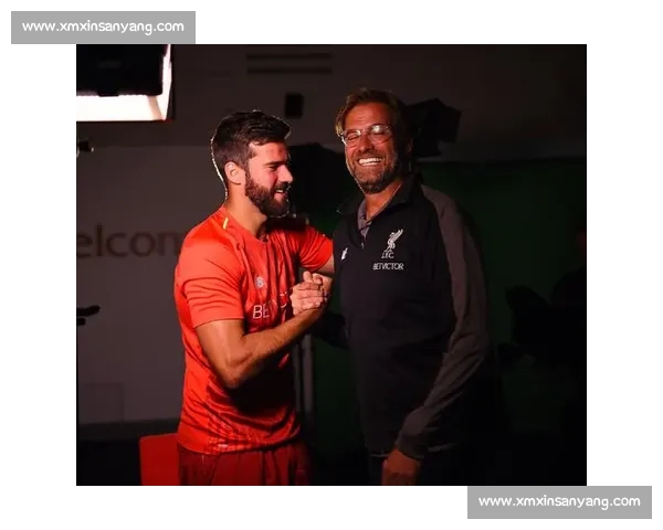 阿利松妻子术后报平安，利物浦门神返巴西照料家人